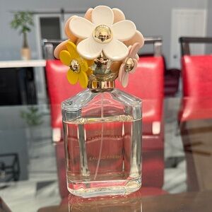 Marc Jacobs Daisy Eau So Fresh with Floral Cap